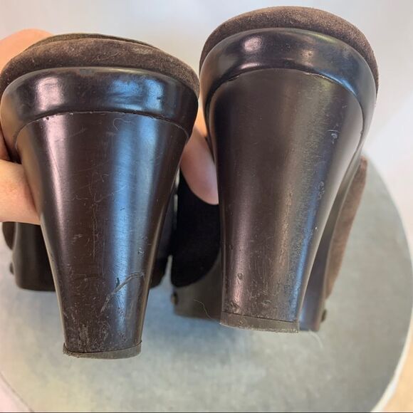 Stuart Weitzman Chocolate Brown Studded Suede Mules clogs size 9.5 - Picture 10 of 11